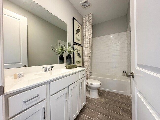 Building Photo - 3557 Angler Dr
