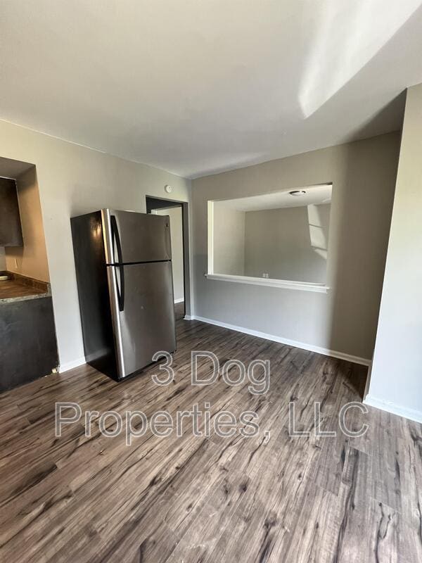 Building Photo - 1322 Ely Rd