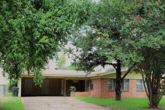 Building Photo - Bossier City, LA - 71112 - Beautifully upd...