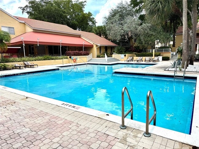 Building Photo - 1192 Coral Club Dr