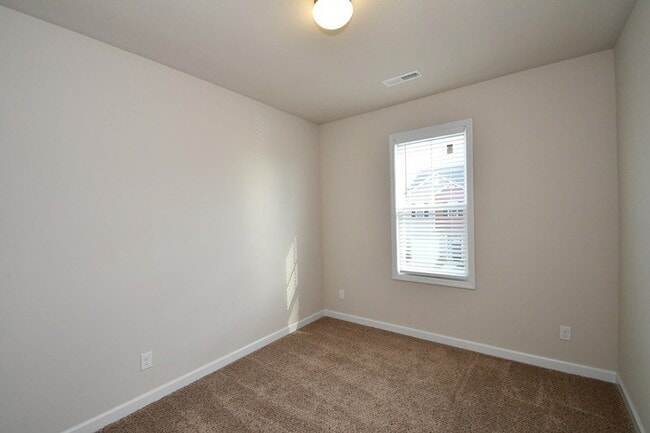 Building Photo - MOVE-IN READY Carolina Forest