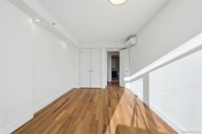 Building Photo - 3220 Arlington Ave