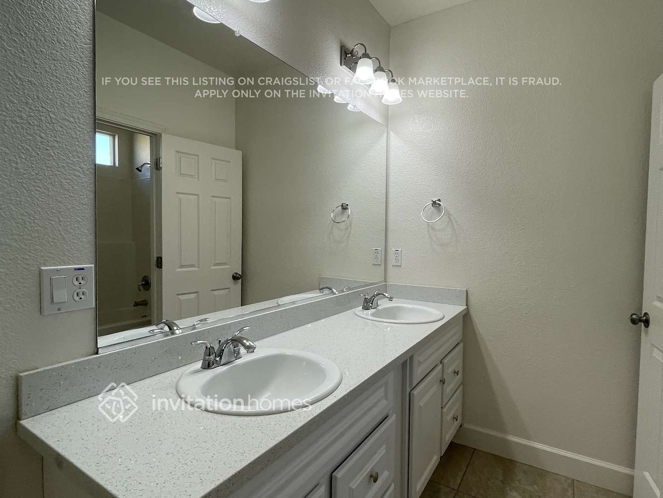 Building Photo - 1187 Jewelflower St