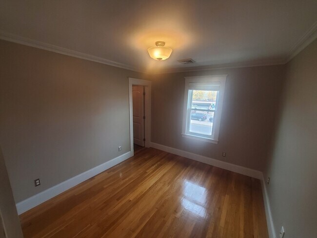 Building Photo - 1 Grayson St