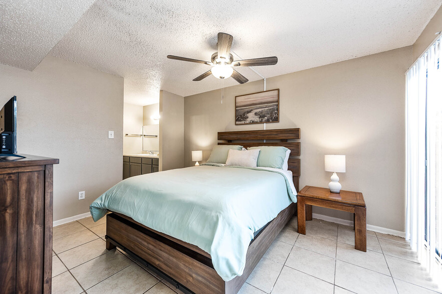 Downstairs Bedroom - 200 Pecan Dr