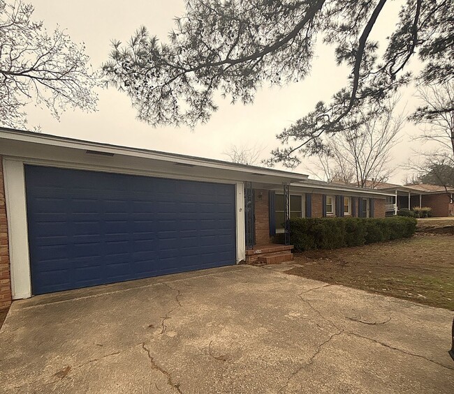 Building Photo - *For Rent Steps From UT Tyler*