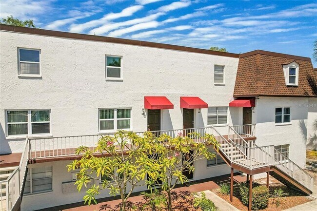 Building Photo - 9201 Tudor Dr