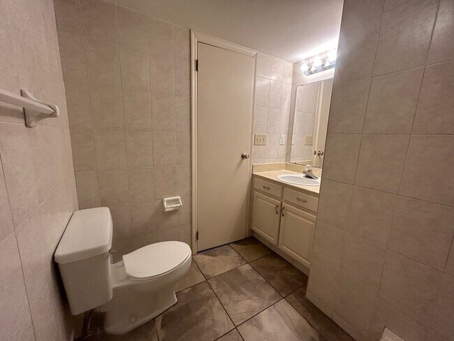 Building Photo - 3609-E-65 Juneau Rd