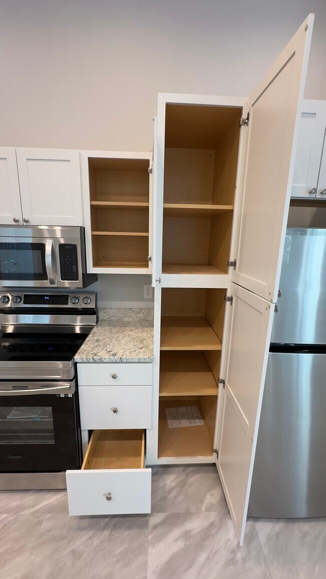 Building Photo - Downtown Rental Units