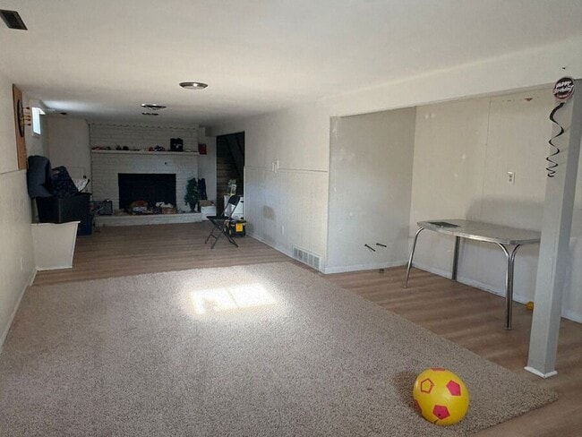 Building Photo - 121 Margo Ln