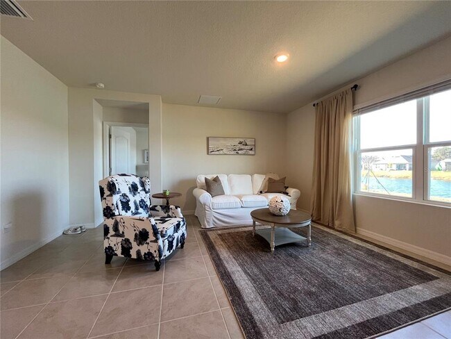 Building Photo - 2219 Lake Preserve Cir