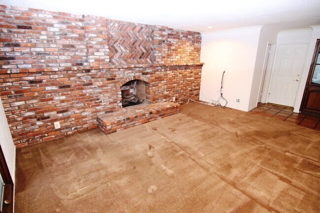 Building Photo - LA PALMA  4BR/2.5BA HOME IN HIGHLY SOUGHT AFTER NEIGHBORHOOD