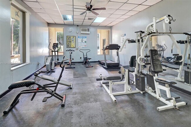 Building Photo - 11905 NE 2nd Ave