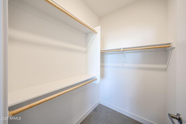 Building Photo - 2511 W Queen Creek Rd