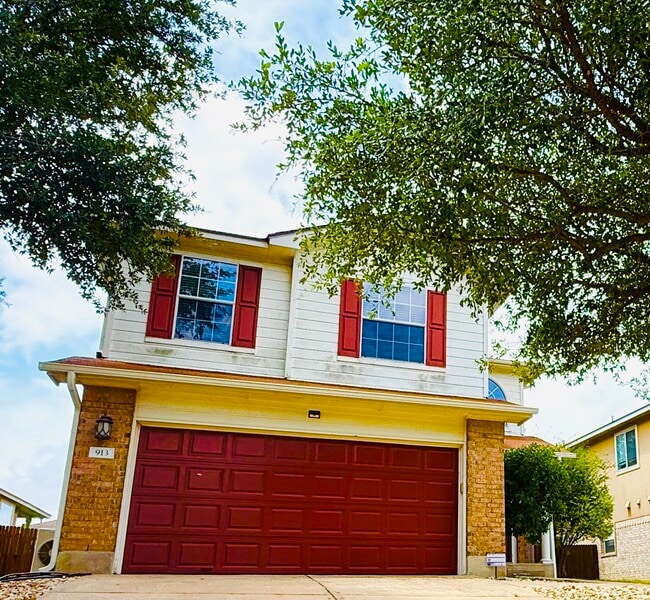 Building Photo - 913 Coronation Way