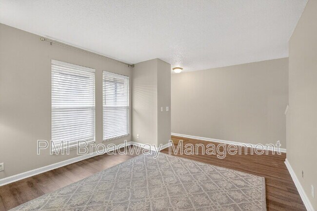 Building Photo - 500 Paragon Mills Rd