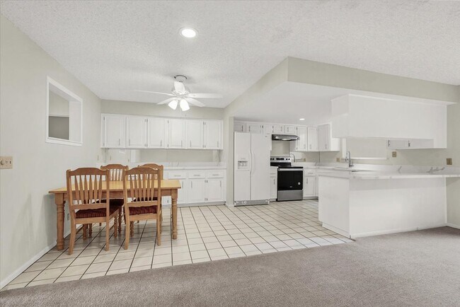 Building Photo - 3463 Monte Carlo Dr