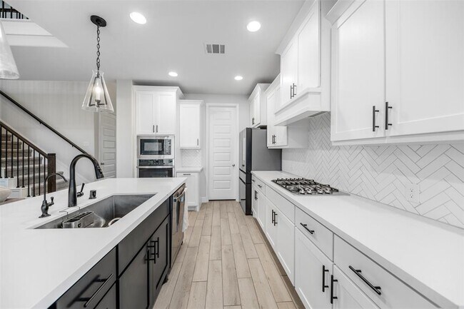 Building Photo - 24407 Prairie Sunflower Cir
