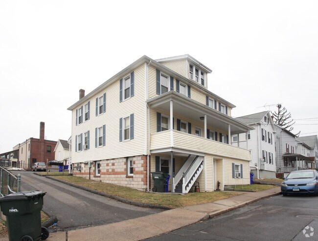 Primary Photo - 24 Grove St