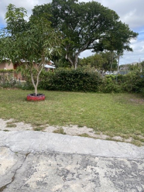 Building Photo - 2 bedroom 1 Bath House - Utilities Included