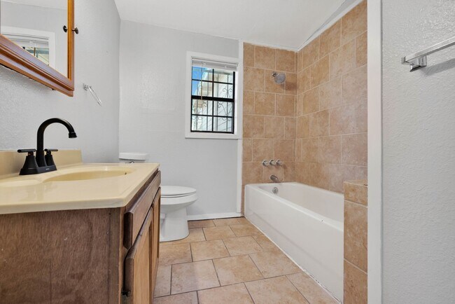 Building Photo - 652 N San Ignacio Ave