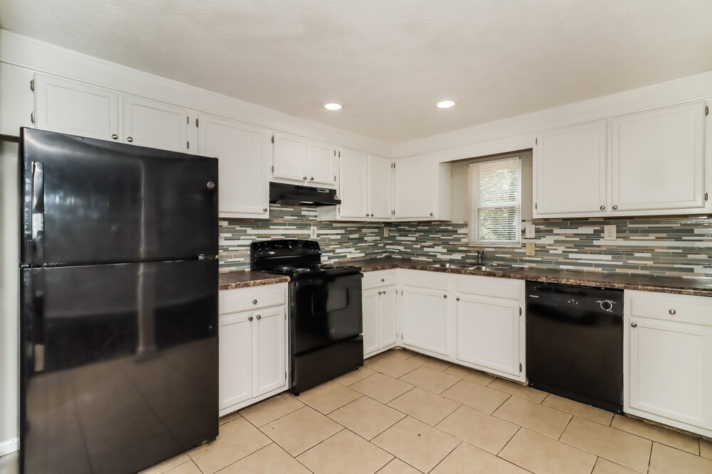 Building Photo - 3075 Flowers Dr