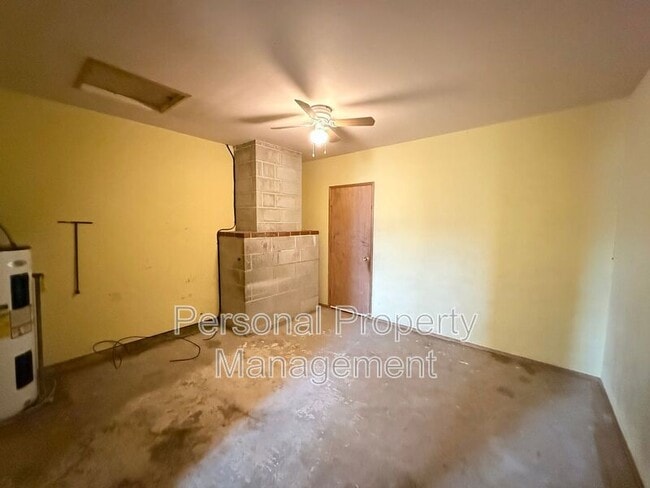 Building Photo - 16121 SE 3rd St