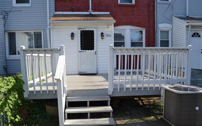 Building Photo - 7034 Dunbar Rd