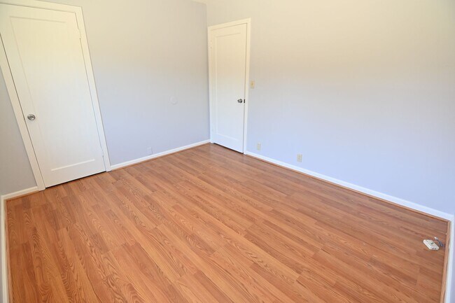 Building Photo - Darling Home 3 bd / 1 ba home near Valley Fair & Santana Row with HUGE backyard