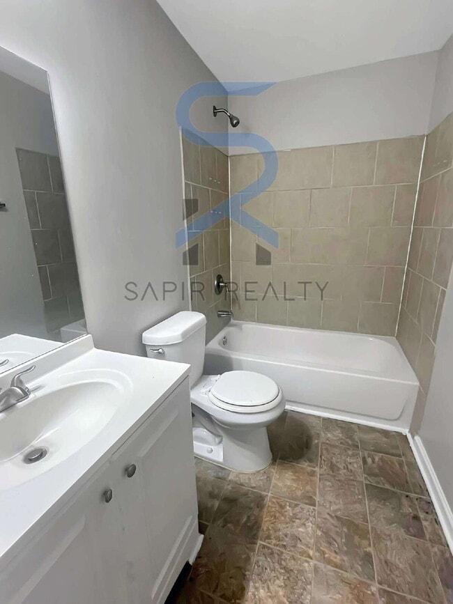 Building Photo - Move in before October 15th and get $100 O...