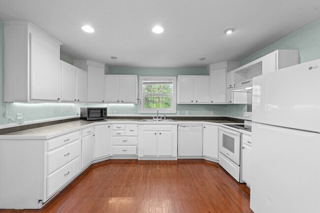 Building Photo - 225 Oliver Hwy