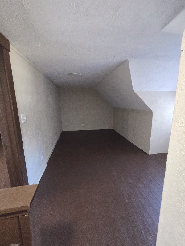 Building Photo - 839 Priestley Ave