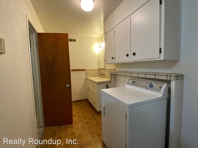 Building Photo - 4 br, 2 bath House - 4496 W Highway 4