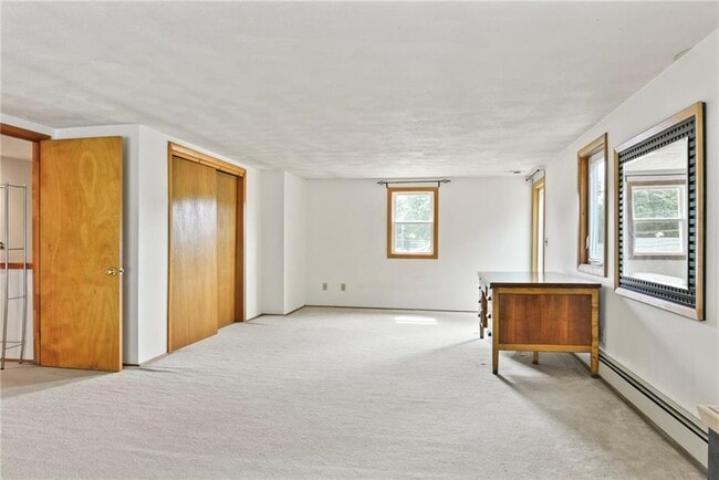 Building Photo - 28 Sandhill Dr
