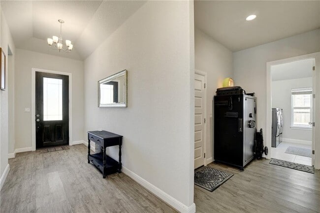 Building Photo - 416 Peakside Cir