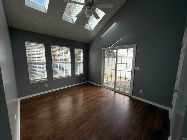 Building Photo - 5839 River Walk Cir