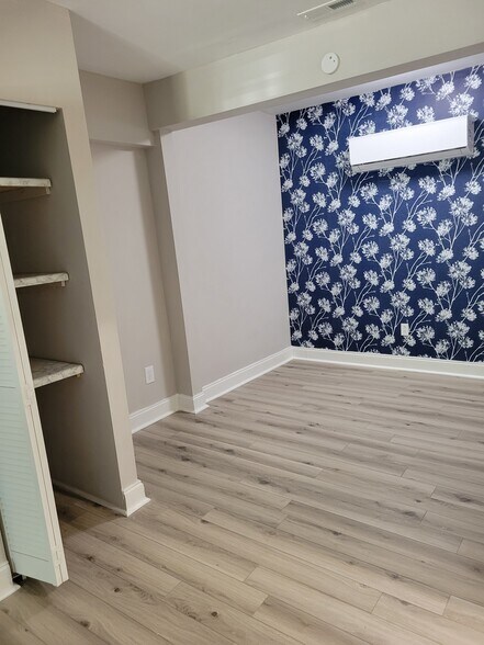Bedroom area - 1503 20th St NW