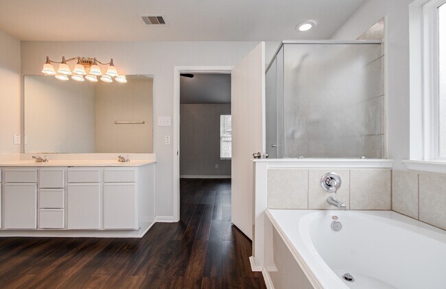 Building Photo - 2015 Upland Plover Ct