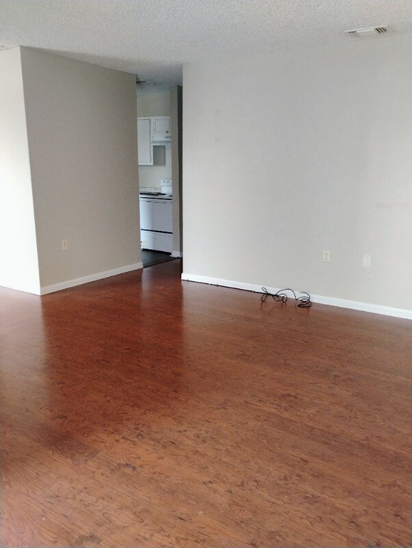 Building Photo - 1754 Cedar Lake Dr