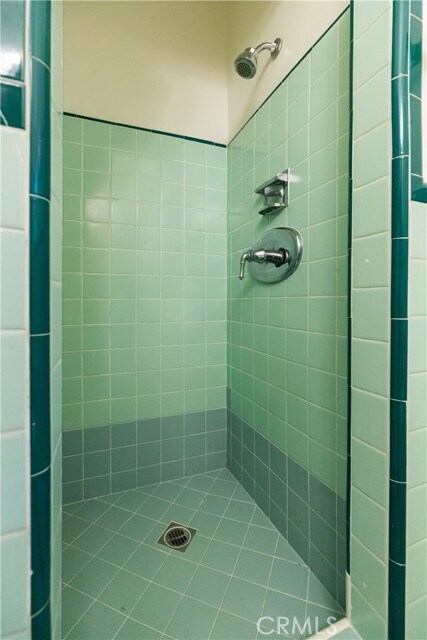 Building Photo - 13139 Valleyheart Dr