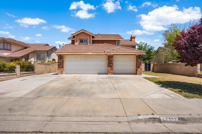 Building Photo - 45322 Pickford Ave