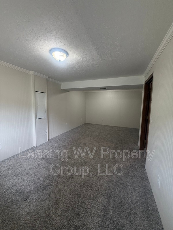 Building Photo - 448 Kingswood Dr