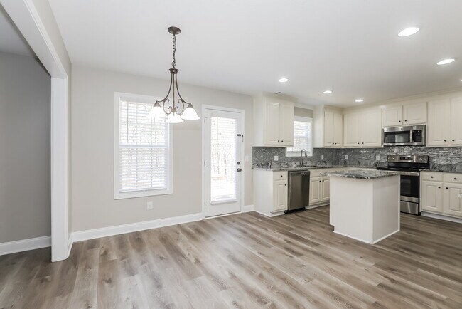 Building Photo - 1757 Maxey Ln