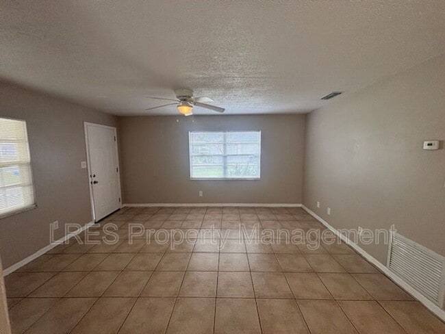 Building Photo - 2437 Chase Ave