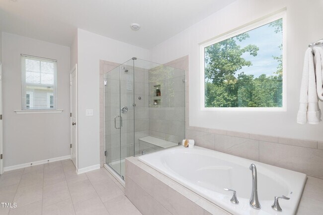 Building Photo - 2300 Kingscup Ct