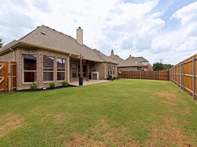 Building Photo - 455 Chisholm Trail