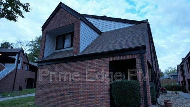 Building Photo - 1821 Ridgehaven Ct
