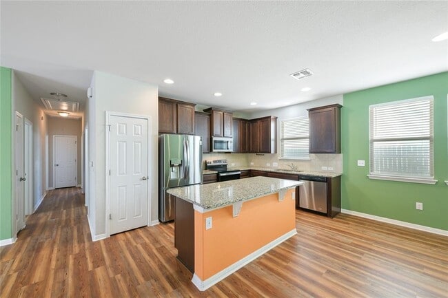 Building Photo - 448 Triumph Rd