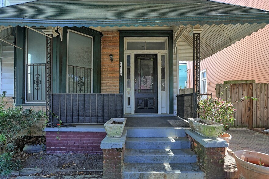 Building Photo - 1112 Barnard St