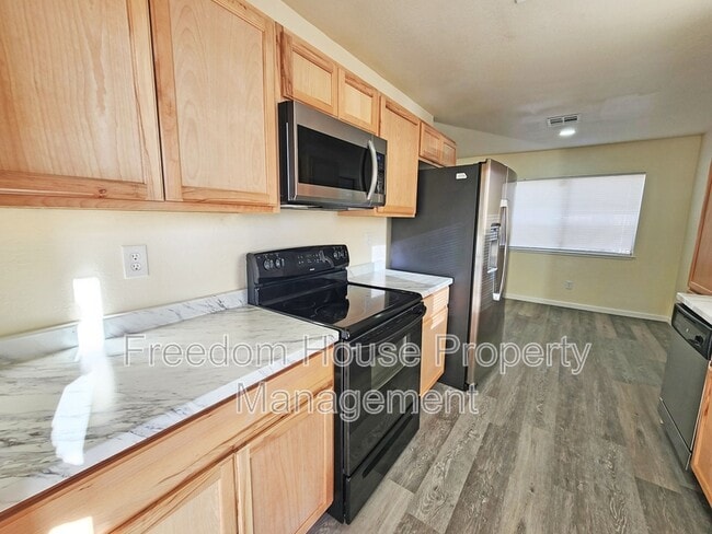 Building Photo - 1930 Kearney St